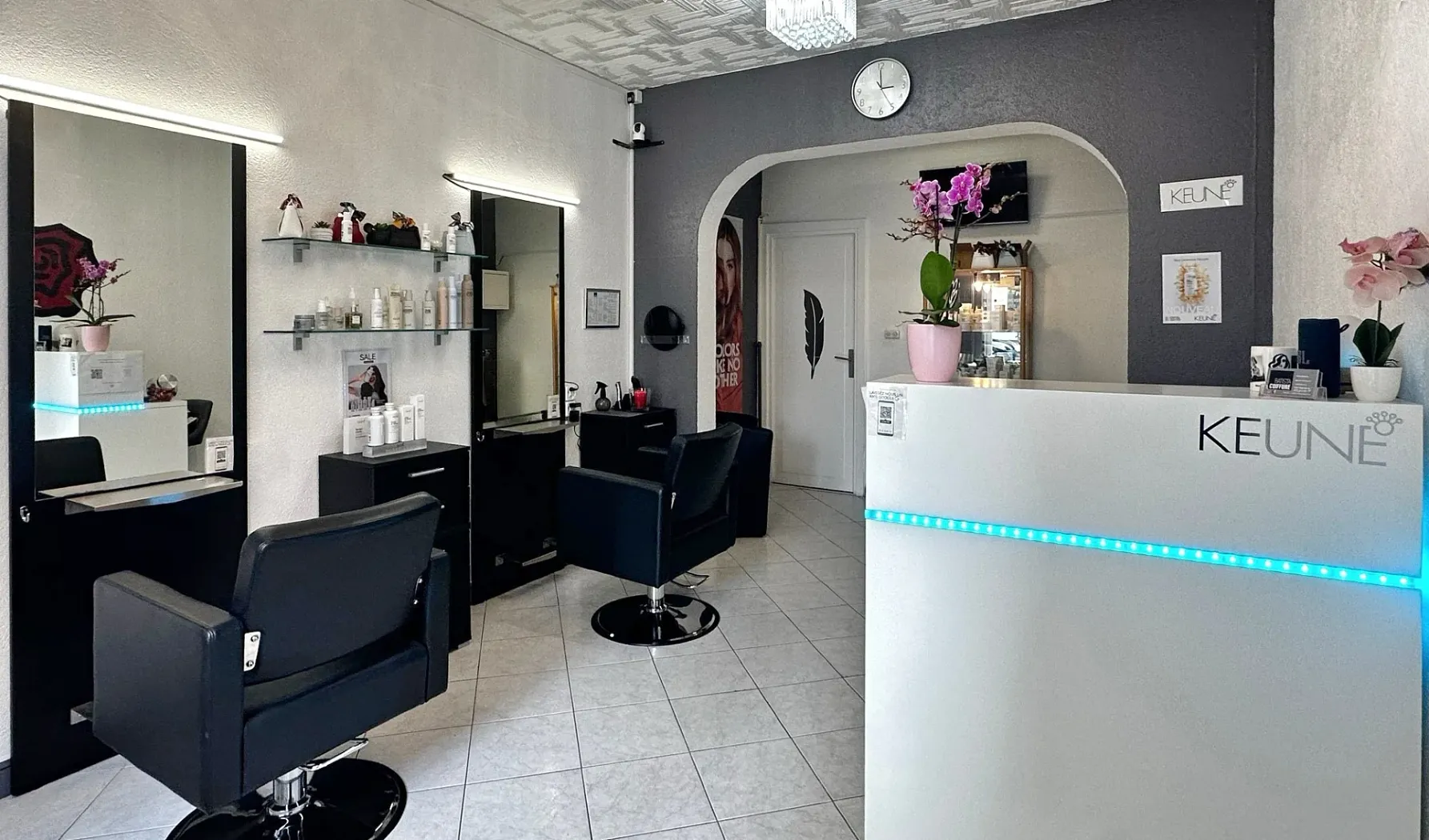 Accueil et coin coiffage du salon Batista Coiffure